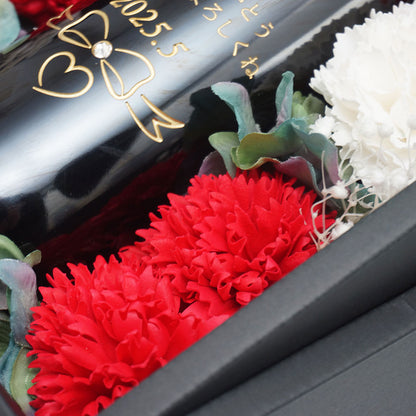 母の日 メッセージ彫刻ワインと花ギフト カーネーション